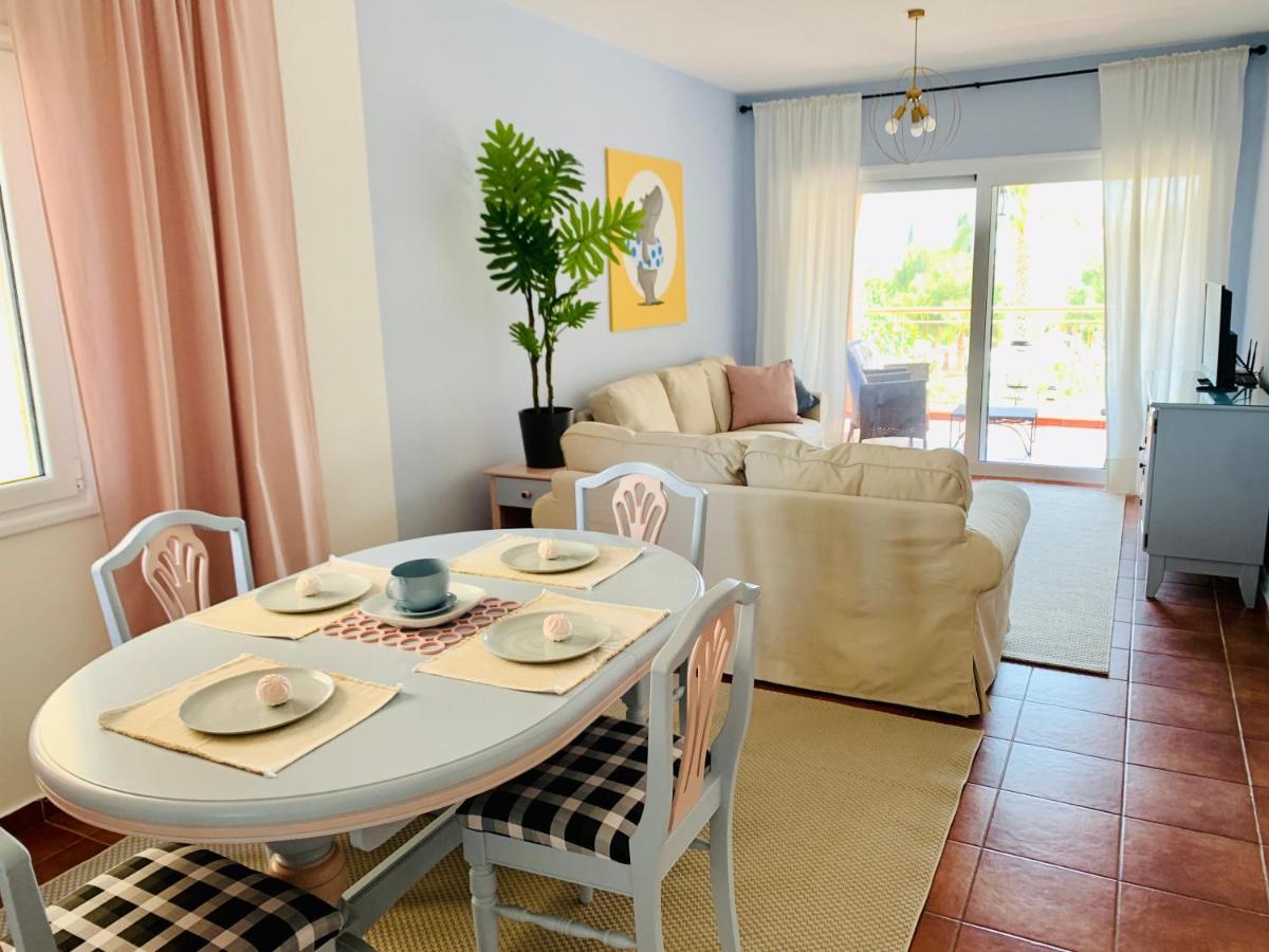 101 Hippo Apartment In Popular Regina Gardens Paphos Exteriör bild
