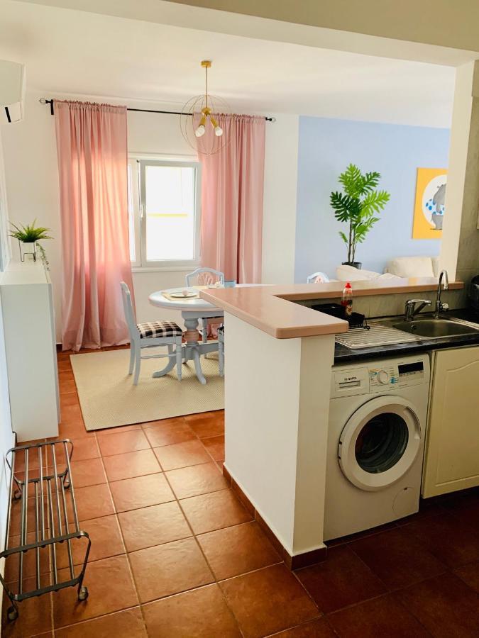 101 Hippo Apartment In Popular Regina Gardens Paphos Exteriör bild